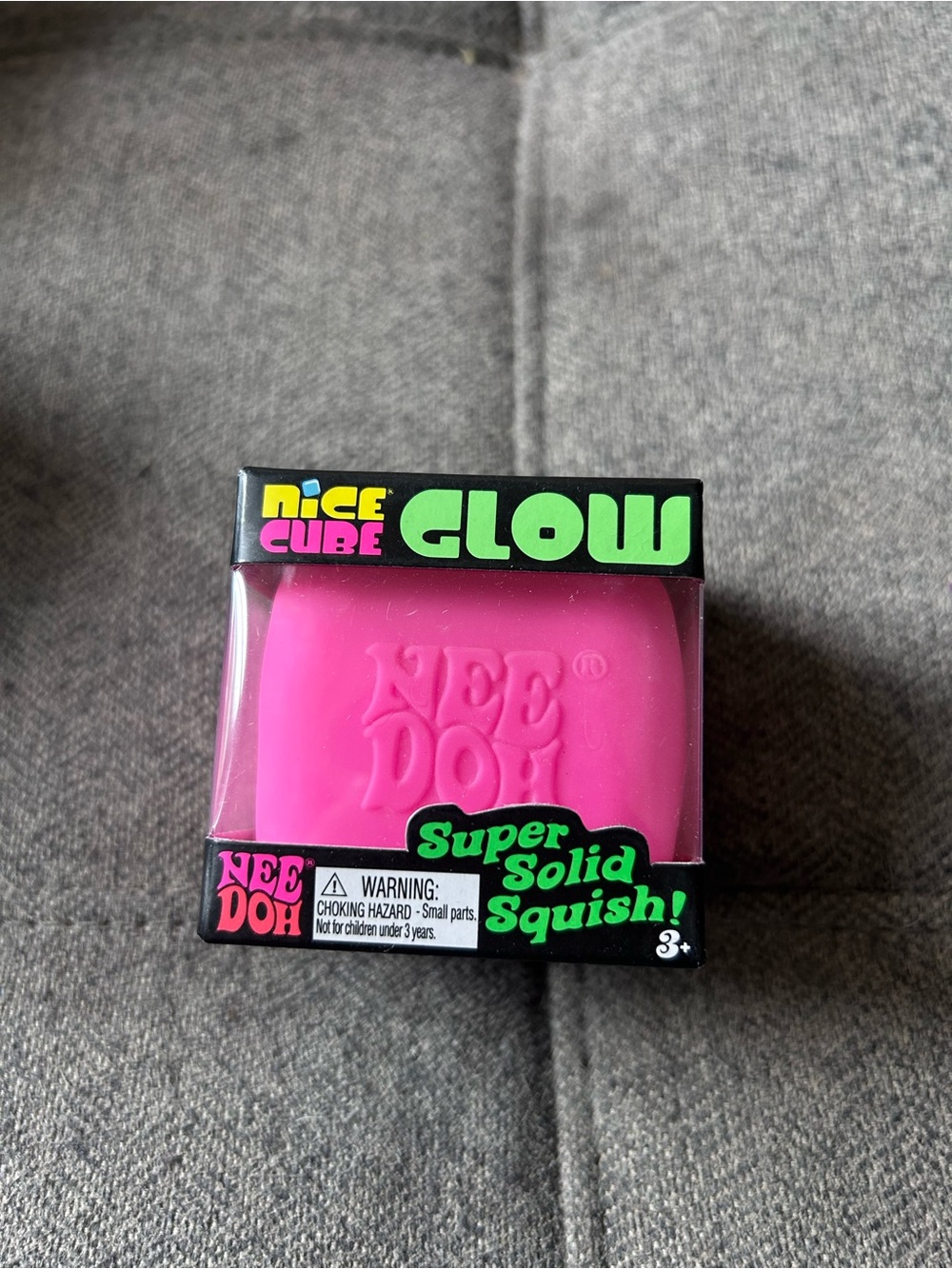 Needoh Glow Nice Cube - Bright Pink